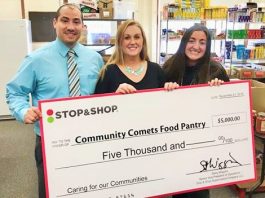 Stop Shop Makes Donation To Community Comets Food Pantry North