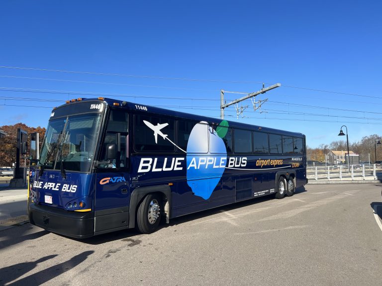 Blue Apple Bus announces new service from the Mansfield MBTA Station to Logan Airport