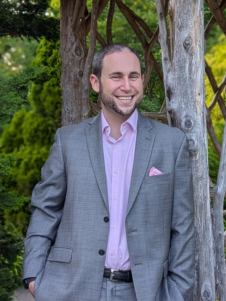 Teacher-turned-candidate challenges Markey for Senate seat